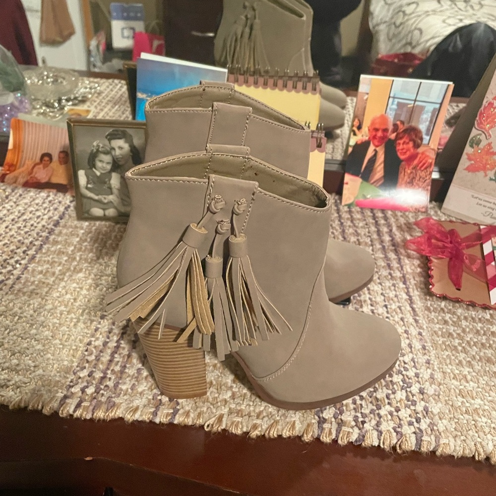 Tan ankel boots